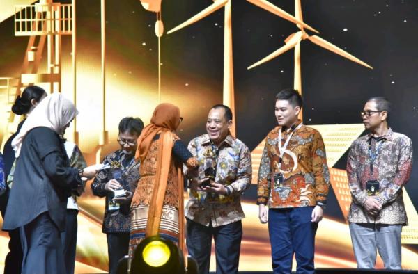 Pemprov Jatim Percepat Pemanfaatan Energi Surya, Bangun 1.081 Unit PLTS