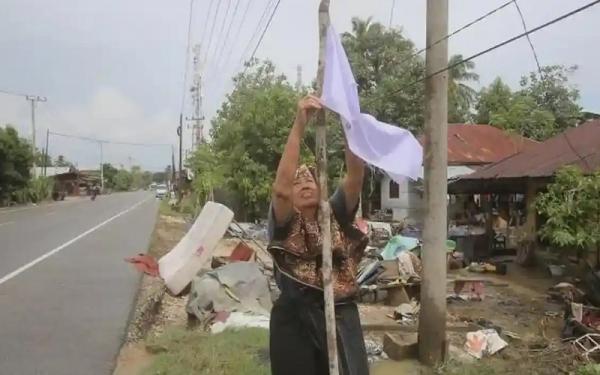 Viral! Warga Aceh Kibarkan Bendera Putih Isyaratkan Minta Bantuan Asing Atasi Banjir