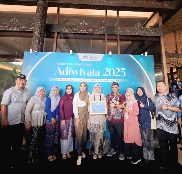 SDN Karawang Wetan I Raih Penghargaan Sekolah Adiwiyata Nasional 2025