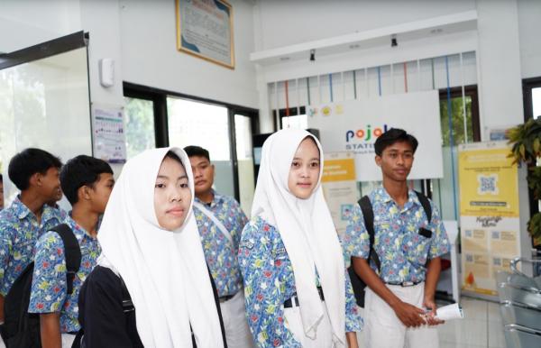Kamu Rangking 10 Besar di Sekolah? Kuliah di Unigoro Tanpa Tes & Bisa Dapat Potongan UKT 50 Persen