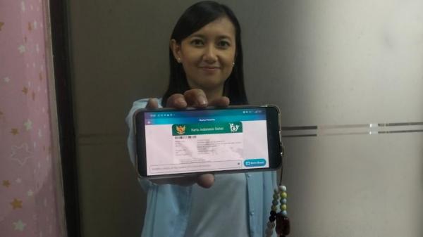 Sadar Sehat Sejak Dini, Warga Bojonegoro Manfaatkan Mobile JKN untuk Pantau Kesehatan Keluarga
