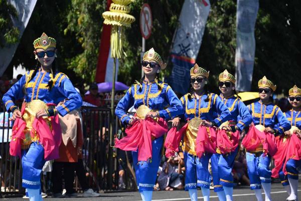 Meriahnya Pawai Budaya dan Kirab Pusaka Peringati Hari Jadi ke-195 Purbalingga