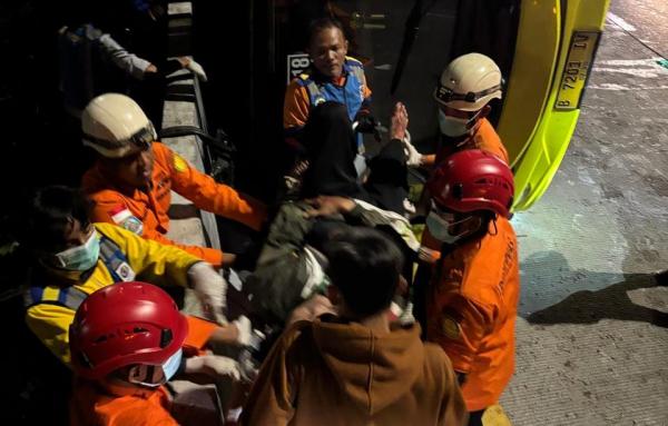 Korban Kecelakaan Bus Cahaya Trans Dibawa ke RS Kariadi, RS Tugu dan RS Columbia Asia