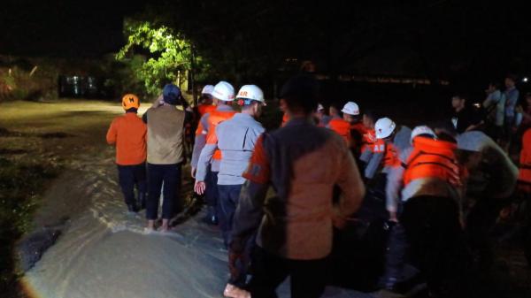 Banjir dan Longsor Terjang 24 Desa di Kabupaten Cirebon, Hujan Deras Picu Luapan Sungai