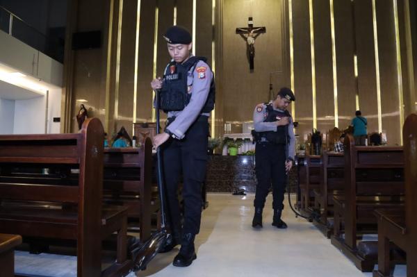 Sterilisasi Gereja Jelang Natal, Polisi Pastikan Ibadah Umat di Sidoarjo Aman dan Kondusif