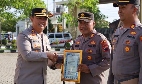SPKT Terbaik, Polsek Kartasura Terima Penghargaan dari Kapolres Sukoharjo