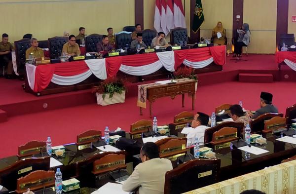 Duduk Sejajar Wali Kota, Posisi Sekda Picu Isu Ketidakharmonisan Pimpinan Medan