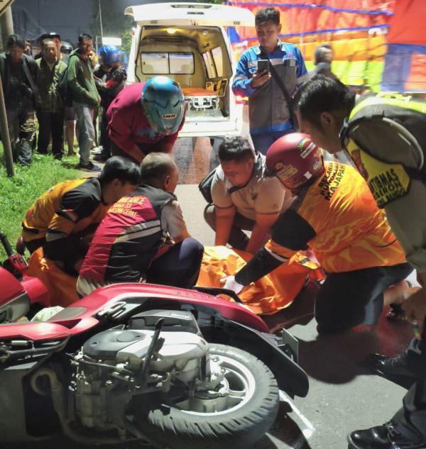 Nyalip dari Kiri di Jalur Tengkorak Balongbendo Sidoarjo, Pemotor Tewas