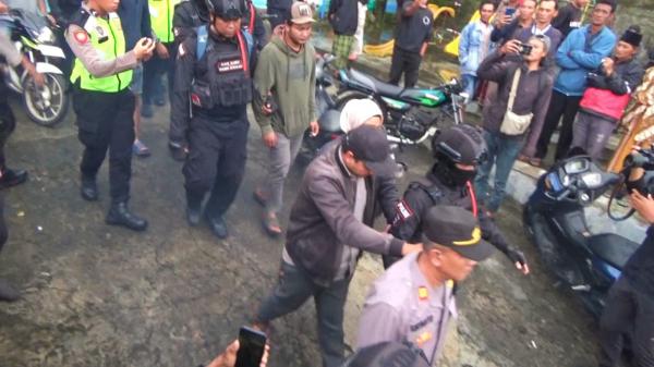 Warga Geruduk Balai Desa di Boyolali Buntut Dugaan Penyelewengan Dana