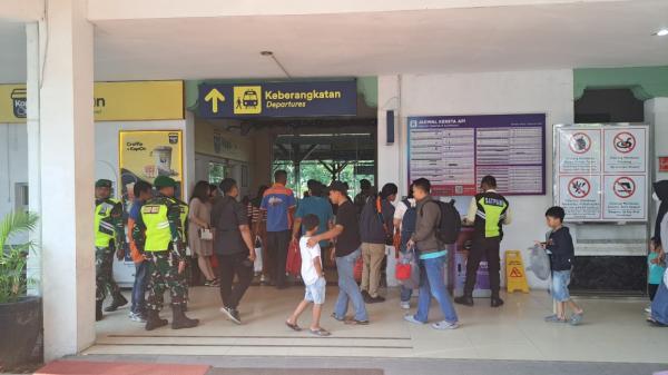 Arus Balik Nataru, Penumpang Tiba di Stasiun Bojonegoro Masih Mendominasi