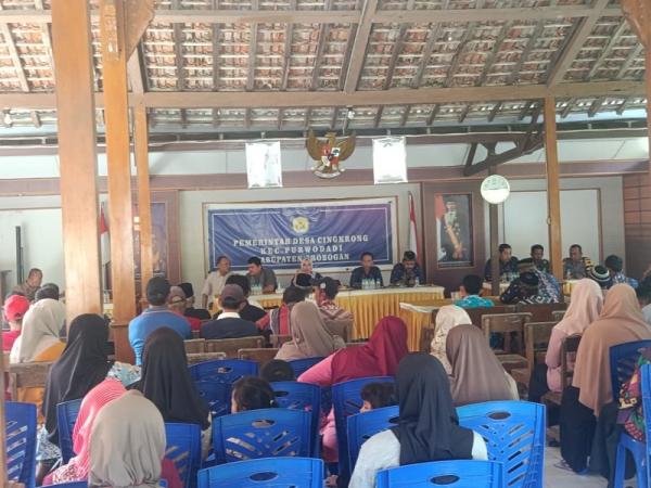 Tarik Ulur Antara Warga dan Pemerintah Desa Cingkrong Soal Pembangunan Kopdes Merah Putih