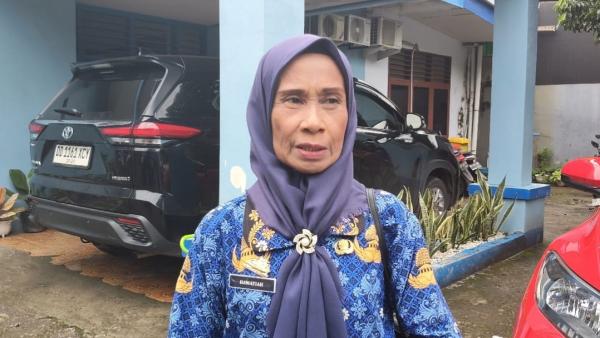 Tangis Haru Hawatiah: 26 Tahun Honorer, Dilantik PPPK Sekaligus Pensiun