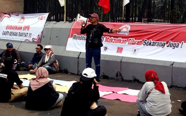 Isu Hibah Rp10 Triliun Meledak, OJK Tegaskan Golden Eagle Tak Legal