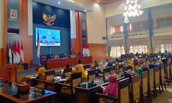 Puluhan Guru Ngaji Audensi ke DPRD, Soroti BOP hingga Pengakuan Ijazah MD