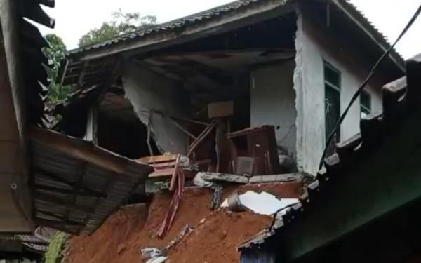 Cuaca Ekstrem Melanda Lebak, Kerusakan Rumah Warga Terus Bertambah