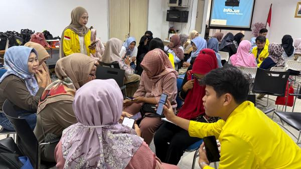 Saat Emak-Emak di Manggarai Jadi Konten Kreator, FIA UI: Digitalisasi Itu Kebutuhan Mendesak!