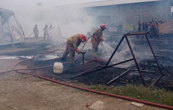 Kebakaran Gudang BBM Solar di Balen Bojonegoro, Kerugian Tembus Rp400 Juta