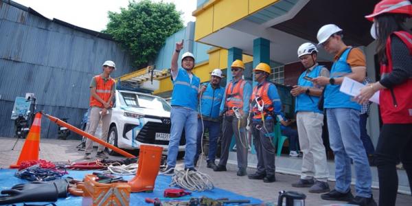 Pelayanan Listrik Dikritisi dari Lapangan: Respons Pengaduan dan SOP K3 Diuji