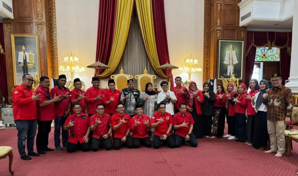 Sowan ke Sultan, PDIP Kukar: Politik Harus Menempatkan Etika dan Adab