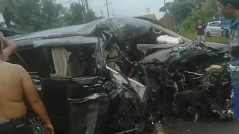 Lakalantas Maut Terjadi di Bangka Barat, Pengemudi Terjepit Stir Mobil