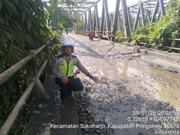 Viral, Polisi Ungkap Jalan Rusak Sukoharjo Pringsewu