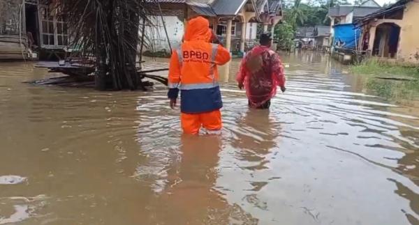 Banjir Sungai Cilemer Meluap, 1.226 Warga di Patia Pandeglang Terisolasi