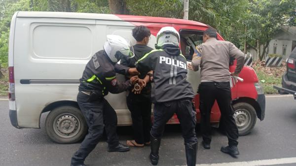 Dramatis! Strategi Satlantas Polres Subang Berhasil Bekuk Penggelap Mobil Perusahaan Rp203 Juta