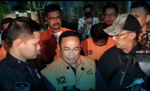 Kenakan Rompi Oranye dan Tangan Diborgol, Bupati Pati Sudewo Bantah Tuduhan Pemerasan Perangkat Desa