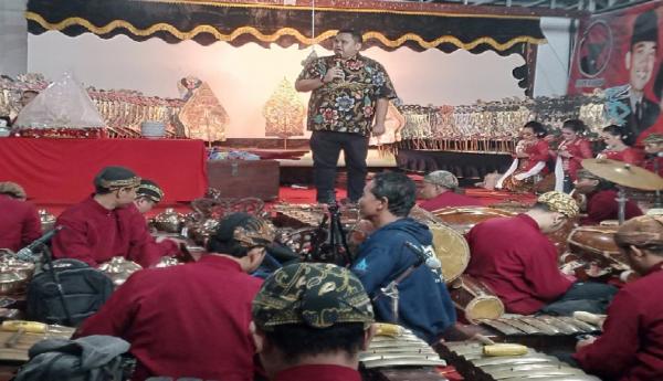Rayakan HUT Megawati dan PDI Perjuangan, Wayang Kulit Digelar di Sragen