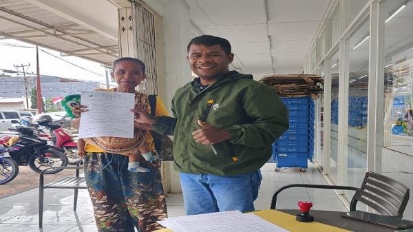 Saksikan Suami Dibunuh secara Sadis, Istri Jitron Bantaika Minta Keadilan ke Polres TTS