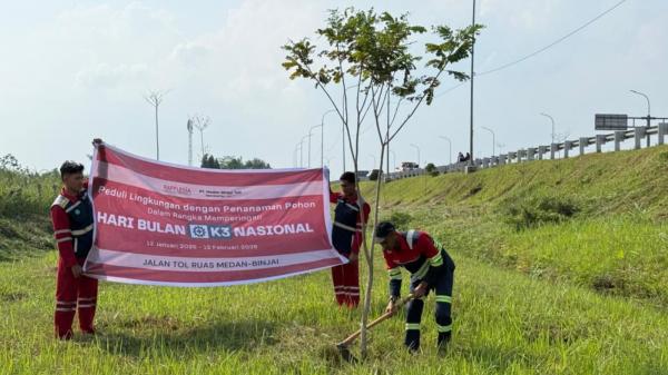 Kelola Ruas Medan-Binjai, MBT Tanam 4.000 Pohon demi Mewujudkan Tol Hijau