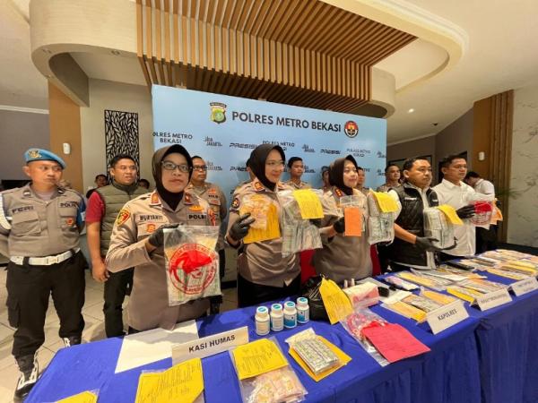 19 Ribu Butir Obat Keras Disita Polisi di Bekasi, 21 Orang Jadi Tersangka