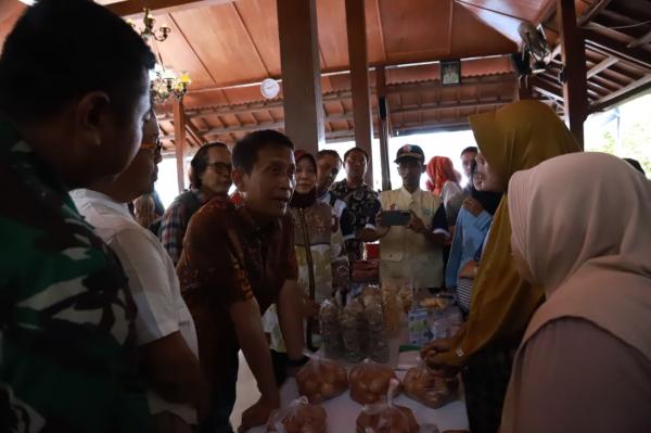 Ditarget Berlangsung di 29 Titik, Pasar Murah Pemkab Bojonegoro Dimulai dari Kapas