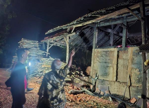 Kebakaran Tempat Pembakaran Genteng di Dapurno Wirosari, Kerugian Rp30 Juta