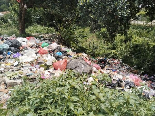 Warga Cimanggis Golf Estate Keluhkan Tumpukan Sampah dari Lahan Arcadia, DLHK Depok Turun Tangan