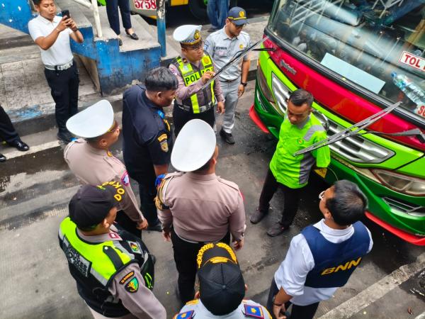 Operasi Keselamatan Semeru 2026, Satu Sopir Bus Terminal Purabaya Positif Narkoba