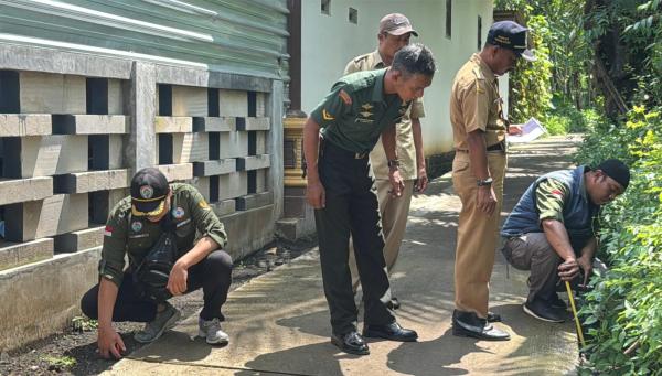 Rabat Beton di Desa Rejing Probolinggo Permudah Akses Warga, Tim Kecamatan Lakukan Monev