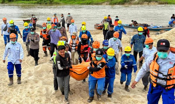3 Hari Tenggelam di DAS Rungan Gunung Mas, Jasad Pemancing Akhirnya Ditemukan Tim SAR