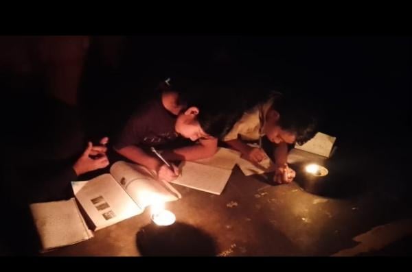 Miris! 55 Tahun Belasan KK di Woka Desa Kiwangona Flotim Belum Nikmati Listrik