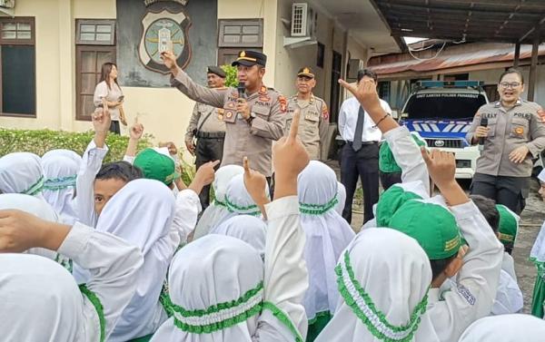 Polsek Pahandut Palangka Raya Terima Kunjungan Edukatif Anak RA Muslimat NU, kenalkan Tugas Polisi