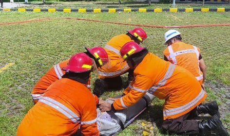 Uji Ketangguhan Tim Tanggap Darurat, Terminal Teluk Lamong Bikin Suasana Heboh di Pelabuhan