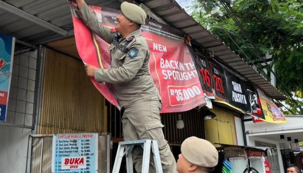 Reklame Tak Berizin Jadi Target, Pemkab Gowa Mulai Penertiban Besar-besaran