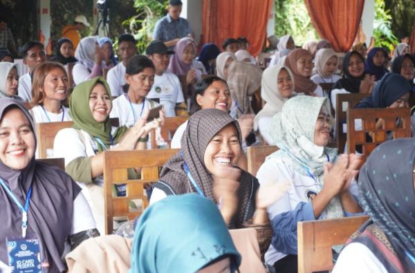 DPR RI Usul BGN Tambah Gaji Kader Posyandu yang Layani Ibu Hamil dan Menyusui di Program MBG