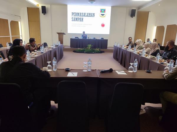 Komisi III DPRD KBB Soroti TPS di Lembang yang Jadi Polemik dan Diikeluhkan Warga