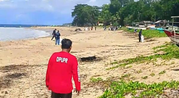Gawat! Pantai Pulomanuk Tiba-Tiba Diserbu Ratusan Orang, Ada Apa?