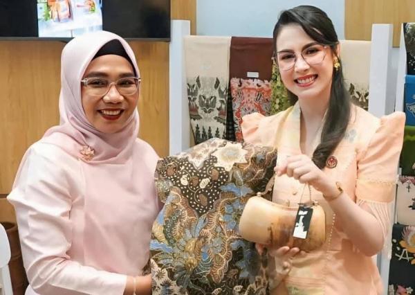Karya Perempuan Bojonegoro Unjuk Gigi di Pameran Kerajinan Terbesar Asia Tenggara