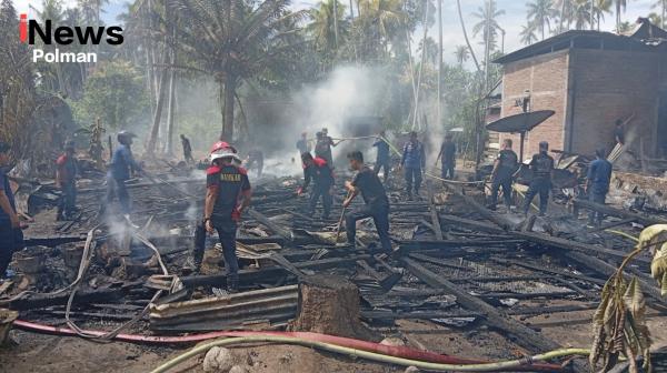Breaking News: Si Jago Merah Melalap Tiga Rumah di Matakali Polman