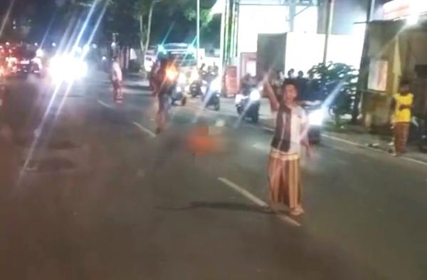 Kecelakaan Maut! Truk Mundur Renggut Nyawa Pemotor Lansia di Jalan Raya Balen Bojonegoro