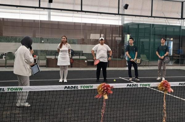 Tren Gaya Hidup Anak Muda Surabaya, Jadikan Padel Olahraga dan Tempat Nongkrong Antar Teman