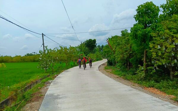 Jalan Rusak Tak Lagi Jadi Momok, 1,3 Km Rigid Beton Rampung di Desa Mojo Kalitidu
